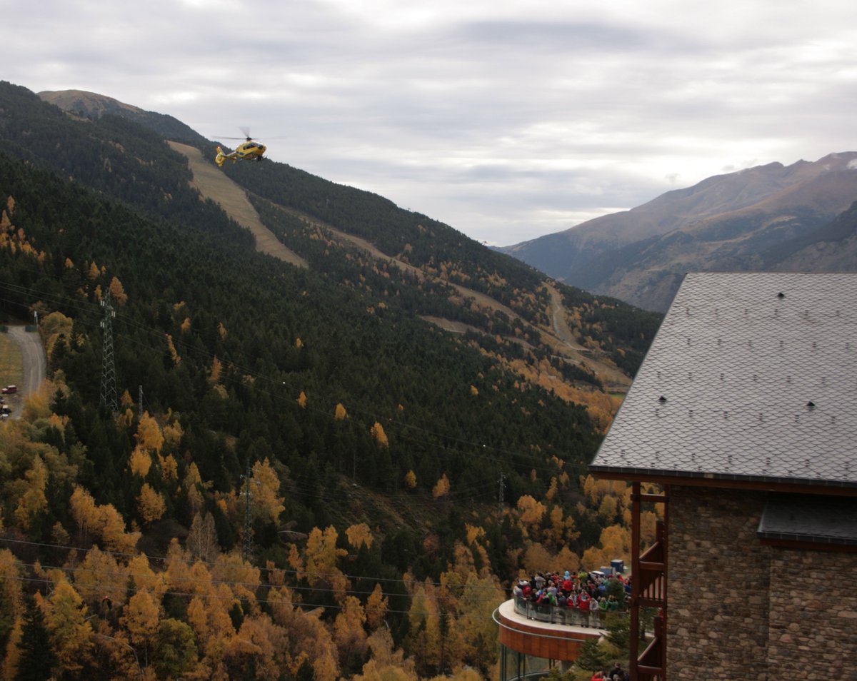 SportHotels's tweet photo. Today we enjoyed a mountain rescue demonstration in front of our resort by @BombersAndorra
Rescat de muntanya #ICAR2017 https://t.co/2VqOzrQ0Ra
