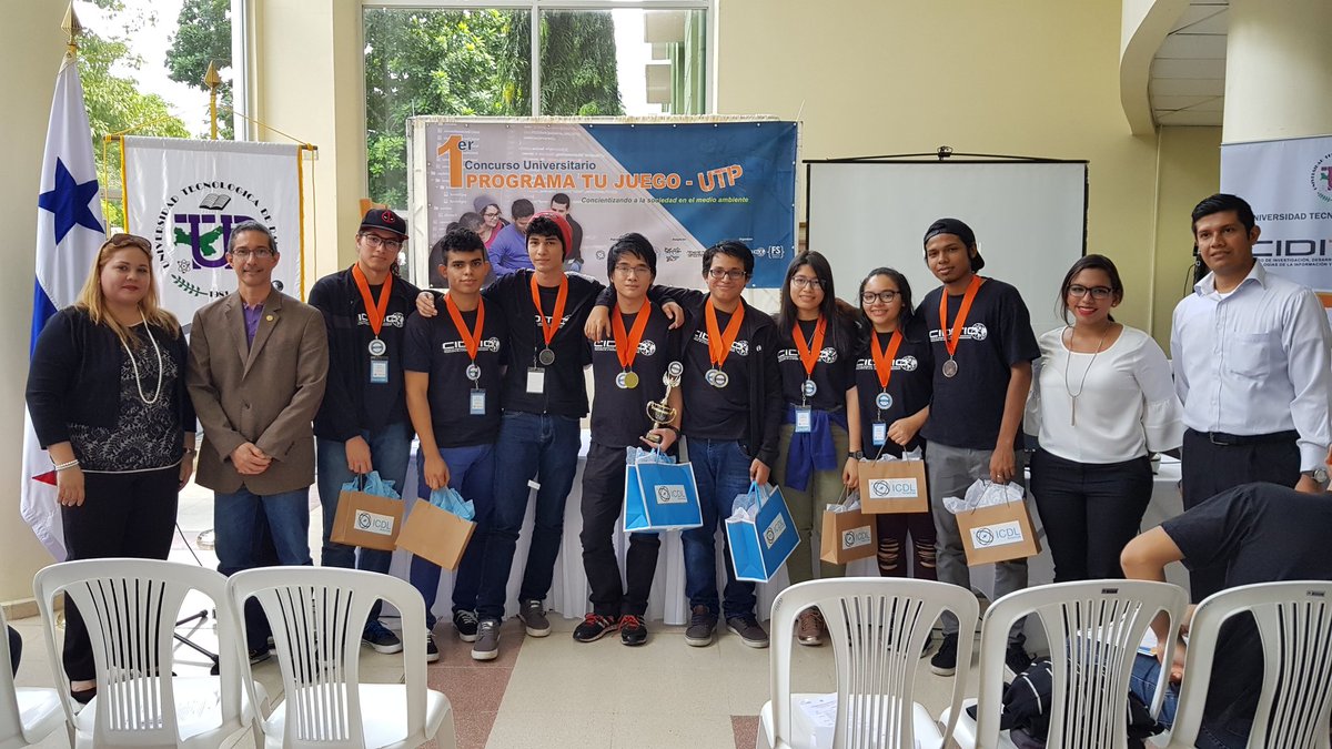 ICDLAmericas's tweet photo. .@ICDLAmericas entrega premios a ganadores del 1er concurso universitario de programación @utppanama @utpciditic https://t.co/eKMZqj69NI