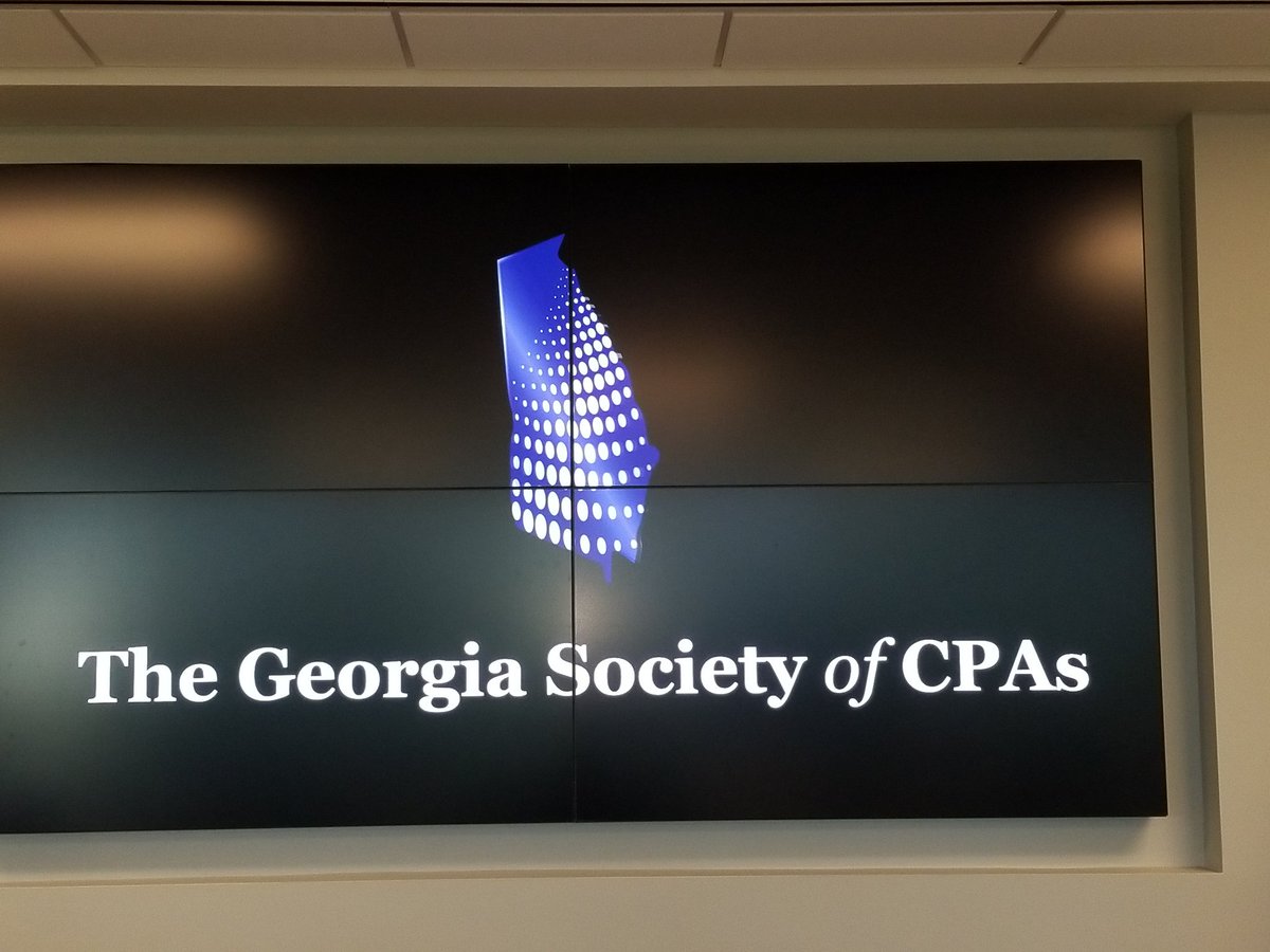TheoSmithJrEdD's tweet photo. CTAE Scholars are debriefing leadership styles at the GA Society of CPAs Rising Professionals Program. @APSCTAE @APS_WBL @GSCPA #gscpa https://t.co/jf1BWGyH0f