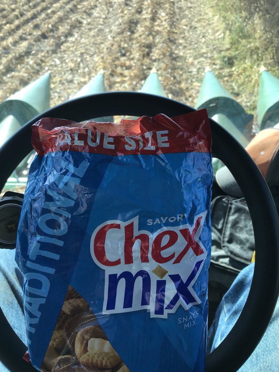 boucherfarms's tweet photo. What is it about @ChexMix and #harvest17 that always makes the bag go empty so fast?  #cabsnacks  #bagaday https://t.co/7o7L81u1UB
