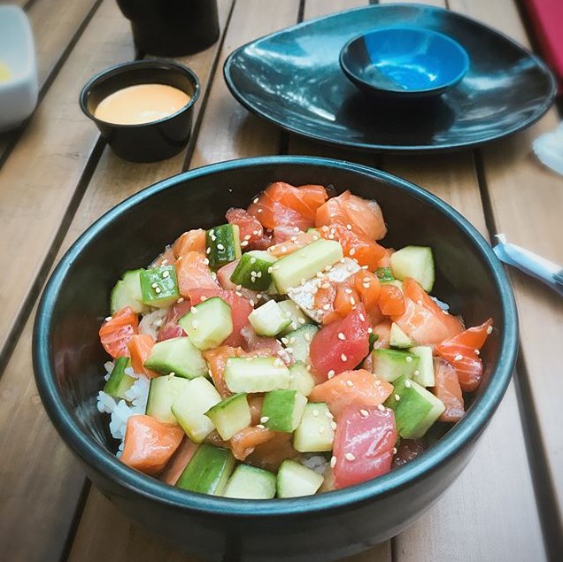 RAsushi's tweet photo. Bara Chirashi Bowl, you are stunning. #ExploreYourRAside ๐ท @tamarabritten https://t.co/ifFDd7Oj5y