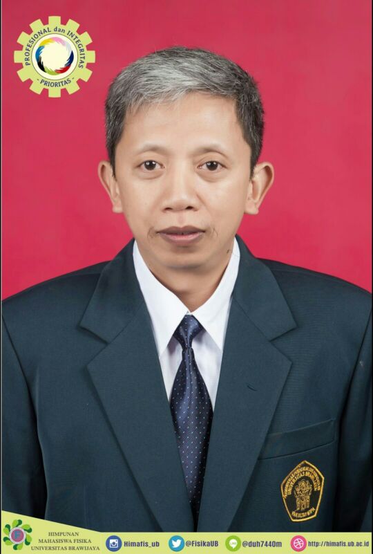 [WHAT'S IN]
Selamat kepada salah satu dosen kita, Bapak Chomsin Sulistya Widodo, S.Si.,M.Si.,Ph.D yang hari ini genap berusia 48 tahun🎁🎂