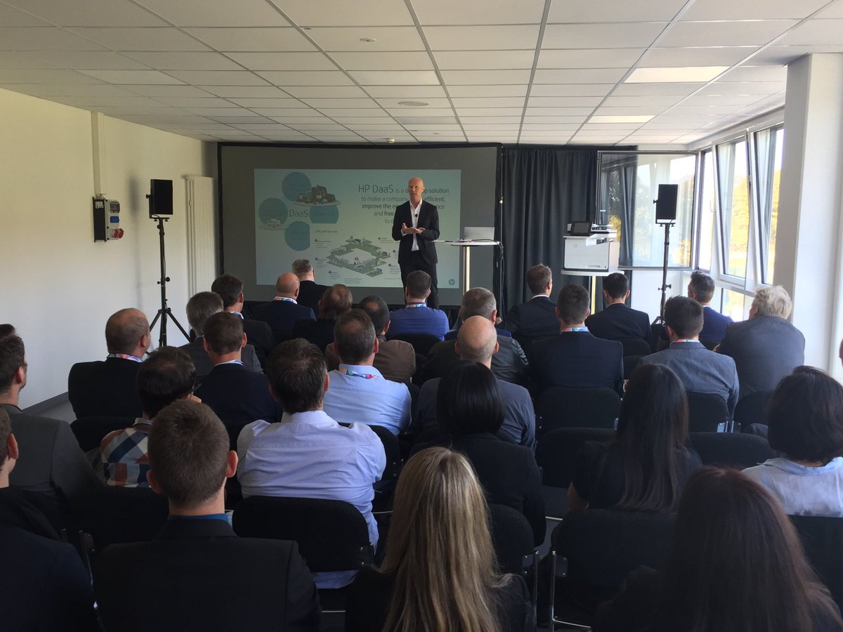 die_wilde13's tweet photo. damit DaaS klar ist !#DeviceAsAService @HP_Deutschland heute auf der #INSPERIENCE bei #Cancom in München https://t.co/L9MIcy2rUH