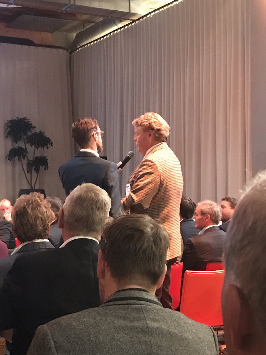 PortofZwolle's tweet photo. #multimodalevent in @RegioZwolle een succes! Goed zakendoen voor en door ondernemers. #netwerken #poz @NTnl https://t.co/XhX4xvxNQQ