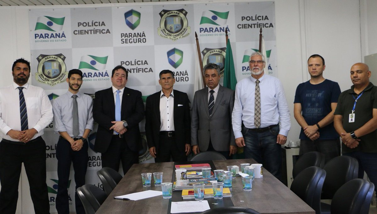 pcientificapr's tweet photo. Polícia Científica recebe visita do secretário Nacional de Segurança Pública - 
https://t.co/N5MTdb5pfU https://t.co/Ys1LAtMPjD