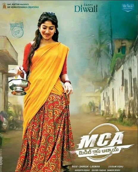 mangovideos's tweet photo. Beautiful @Sai_Pallavi92 's First Look from #MCA..!
@NameisNani #FirstLook #MCAFirstlook
Stay tuned to @MangoVideos for latest updates.. https://t.co/NKMXMAb7AN