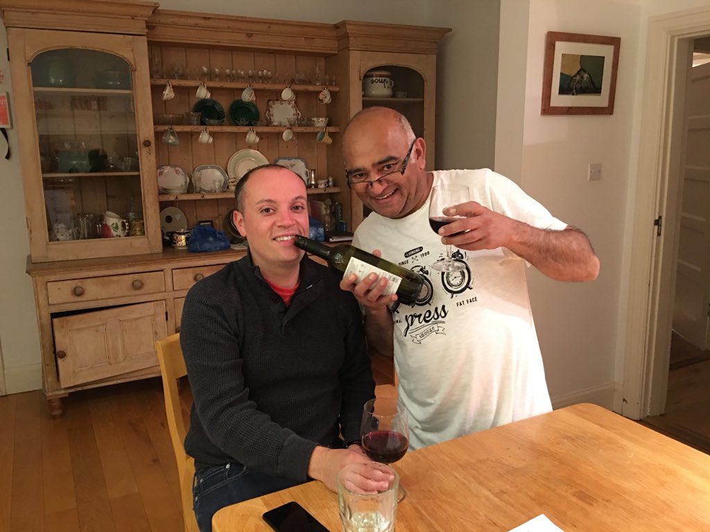 bhaskerpatel's tweet photo. @RathfinnyEstate @_chrisrossiter @Lemoniejules @emmerdale @RathfinnyEstate Feed Time 🍷@_chrisrossiter 👶🏻 @Lemoniejules @emmerdale #Alfriston #Portscatho #GeoffCox Lovely experience 😉 @ChrisChittell https://t.co/tGzzsW7kjP