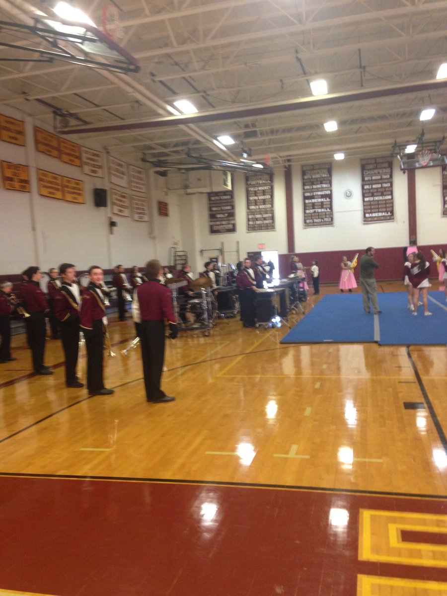 CoreyGendron1's tweet photo. @SHBands Big thank you to our bands for all you did for the 8th graders! You are all so talented #FallShowcase2017 https://t.co/DUiZyLLir3
