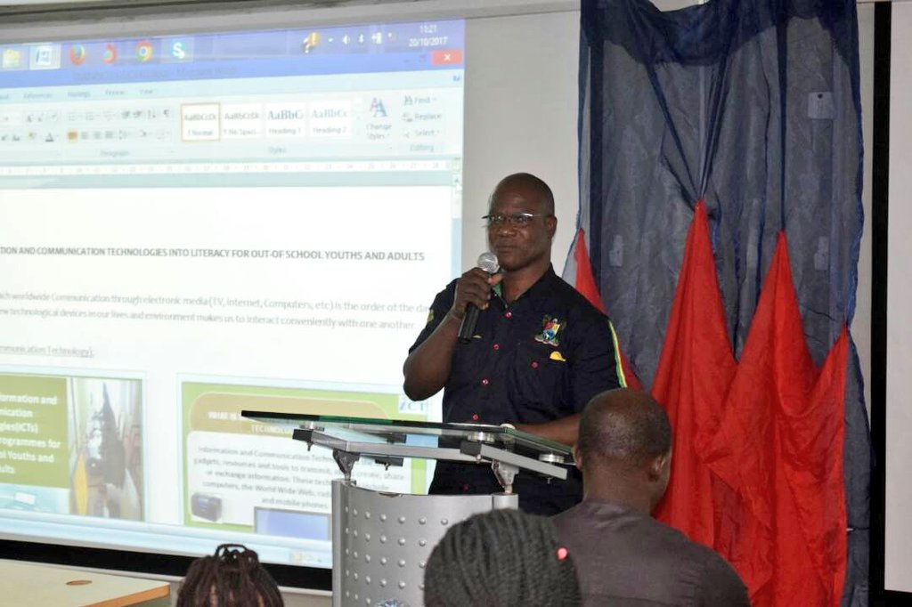 enviupdatelasg's tweet photo. Facilitators are also being enlightened on the use of application tools (i.e radio, mobile phone) for adult literacy #LagosIsLearning https://t.co/v1HEJZGqAK