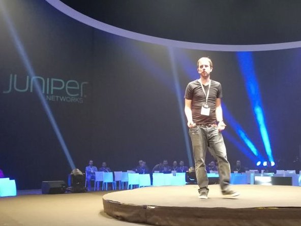 OrangeCyberBE's tweet photo. Visterin Verdiept: 5 misverstanden over dark web | @ComputableB was op #CHECKUP2017 & volgde de keynote van @jbaert https://t.co/GWBX99VVAx https://t.co/dKVxfvAGax