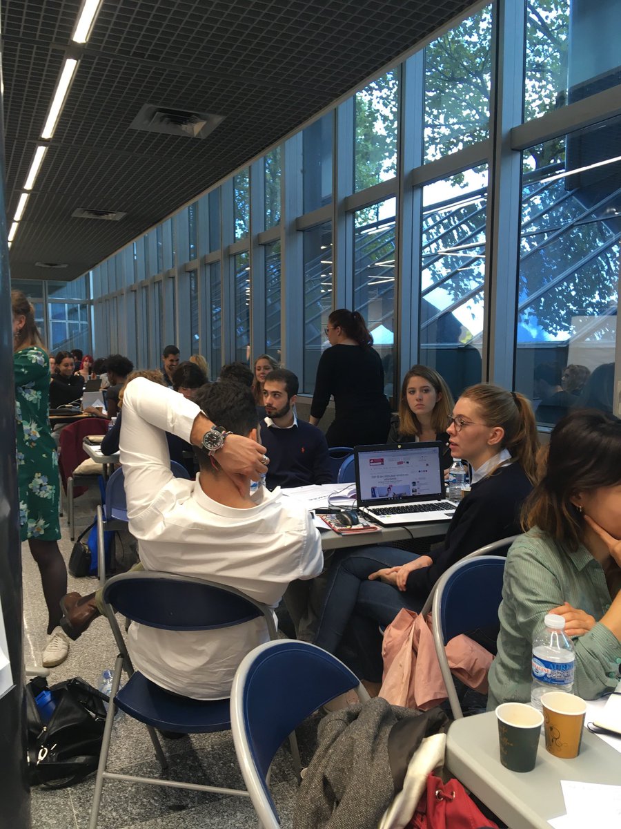 ChantalFouqu's tweet image. #hackamode @lafabrique_ ils travaillent tous dur pour repondre aux problématiques de @albance_paris @Andrea_Crews @LectraFashion @UIT