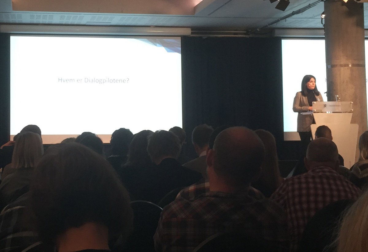 dialogpilot's tweet photo. Vi er på #radkonf 2017 og snakker om hvordan dialog kan bli brukt forebyggede. Takk for invitasjonen, @Justisdep ! https://t.co/qF9OAedujZ