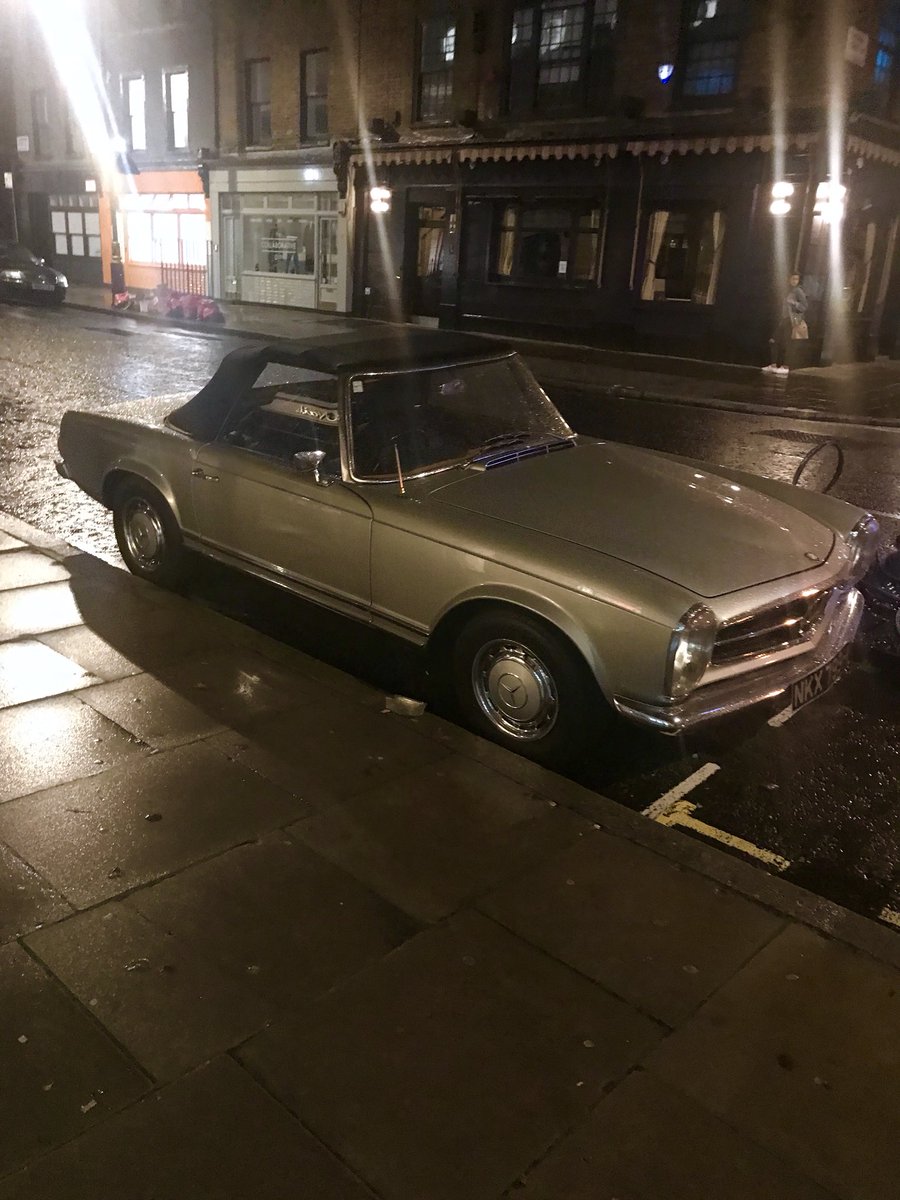 AutoHickey's tweet photo. Just remembered this little beauty I spotted on the way home #merc #sl280 https://t.co/mvSVa4iZnL