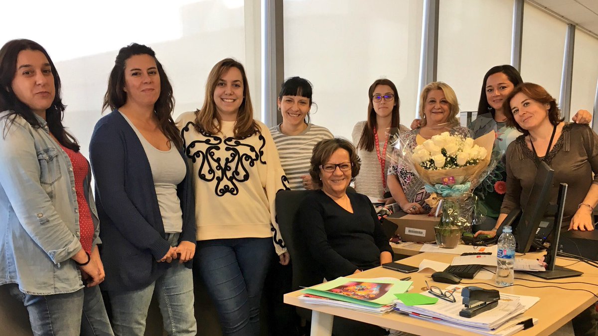 avoristravel's tweet photo. Terminamos la semana festejando el cumple de María García, directora de Operaciones de #VivaTours ¡Felicidades! #FelizFinde https://t.co/4HriP1smC8
