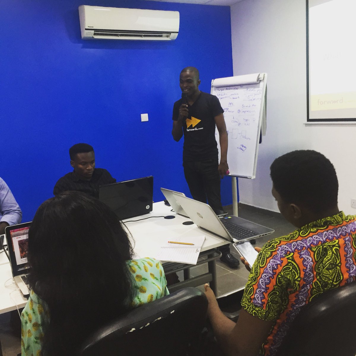 “A campaign is successful when targeted objectives are met” - Emmanuel E.
#forwardbyanakle #SEM #digitalmarketing