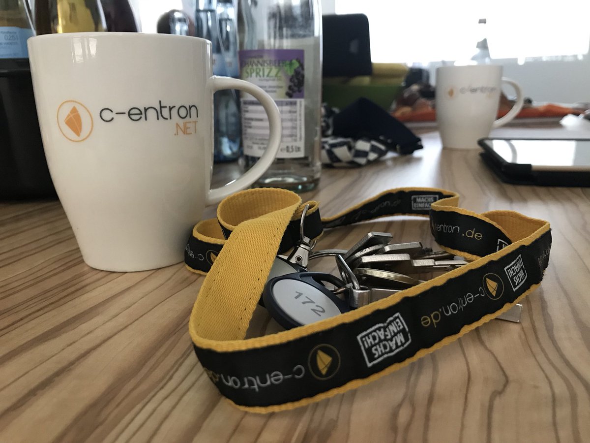 centronsoftware's tweet photo. Wir wünschen euch später ein schönes #Wochenende.
#kaffee #centronsoftware #meeting #consulting https://t.co/68GvSz6BYg