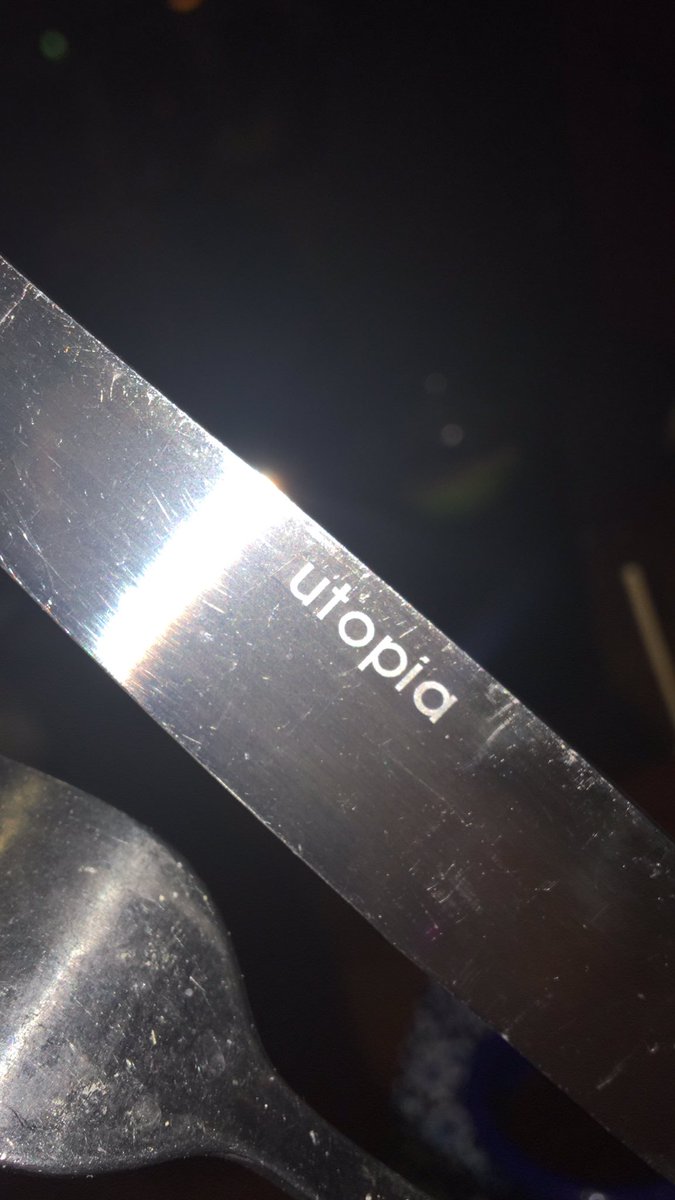 SecretRoz's tweet photo. When even the cutlery knows what it's about... @theJdog @TheSOPitches @MideNaike @SchmalOfficial @joehinds42 @probablynovs @jimhaggis https://t.co/myUIth6dJD