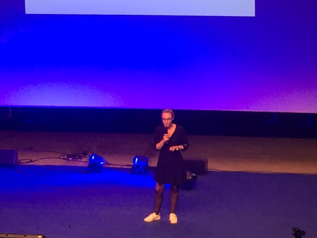 ABG_Asso's tweet photo. @UlaLaParis @PhDTalent #CCP17 Anne-Charlotte JARRY, #doctorante #communicante #chef_de_projet cc @universcience et l'asso bichadoc ! https://t.co/YrD8GyDDBp