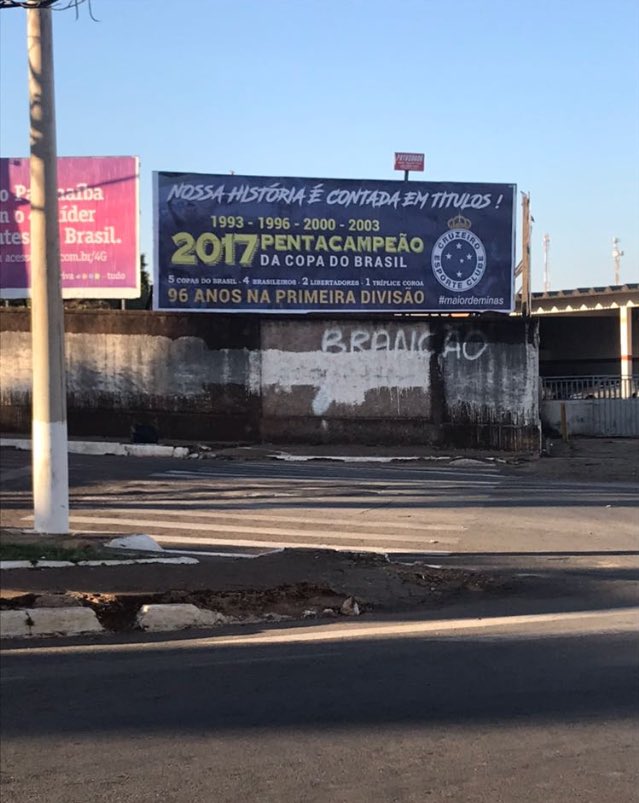 HugaoAE's tweet photo. Só não gosta disso quem acha que uma vale mais que cinco, só porque venceu um gigante numa final! Obrigado por reconhecer a grandeza! 🦊 https://t.co/AuNitlCp26