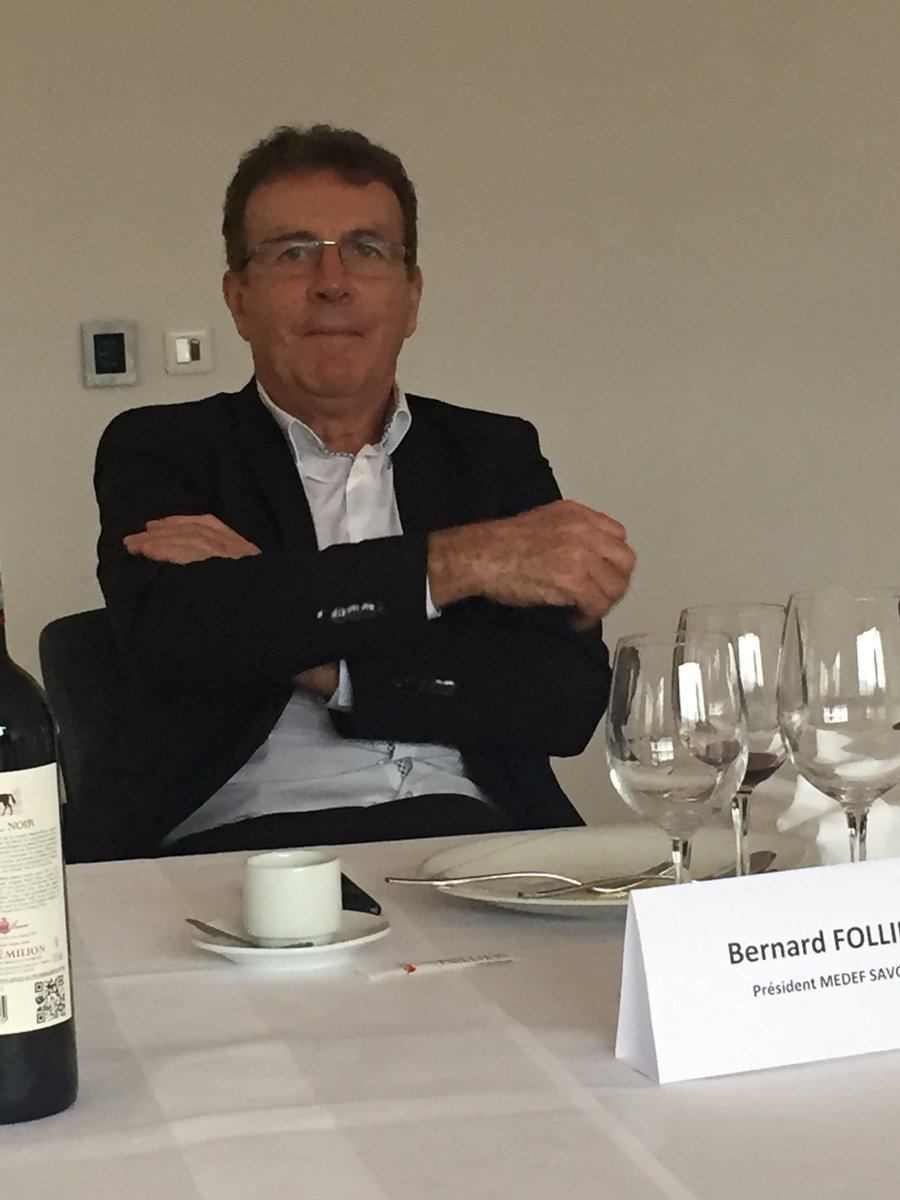 l_reynaud's tweet image. Echange studieux... et détendu entre la filiere #montagne de #Savoie et @PierreGattaz