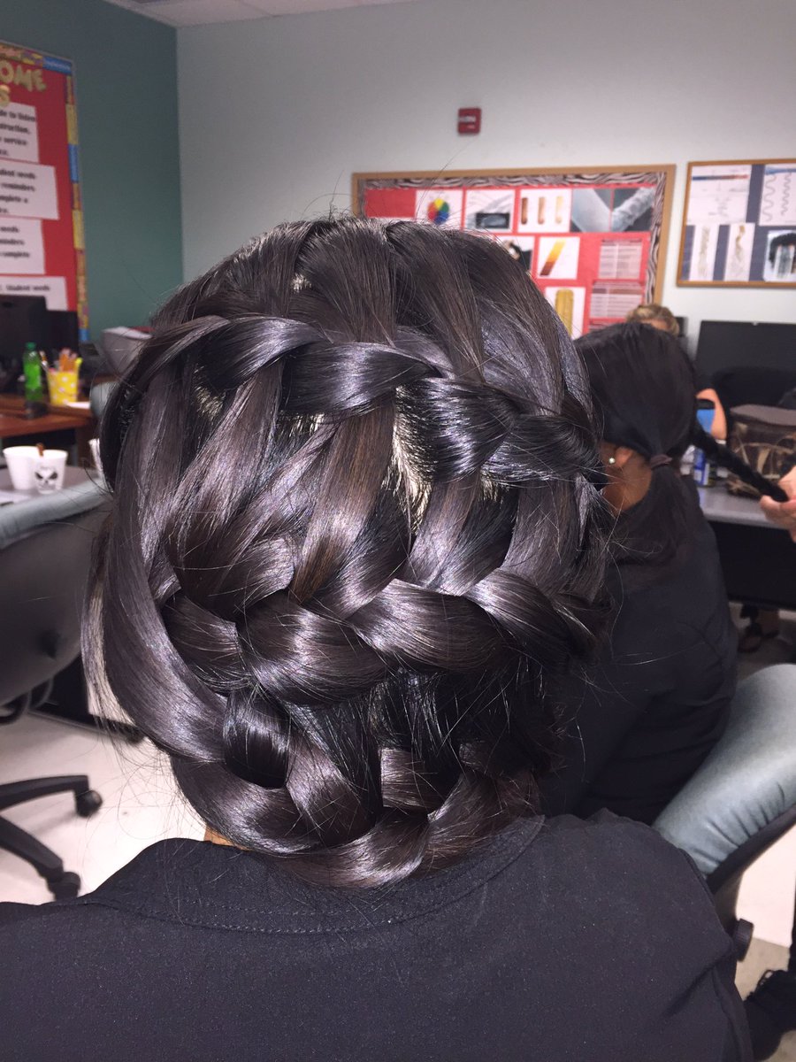 StylesJTaveras's tweet photo. Pretty braid.. ready to go :) by me https://t.co/5ZpDotHIzV