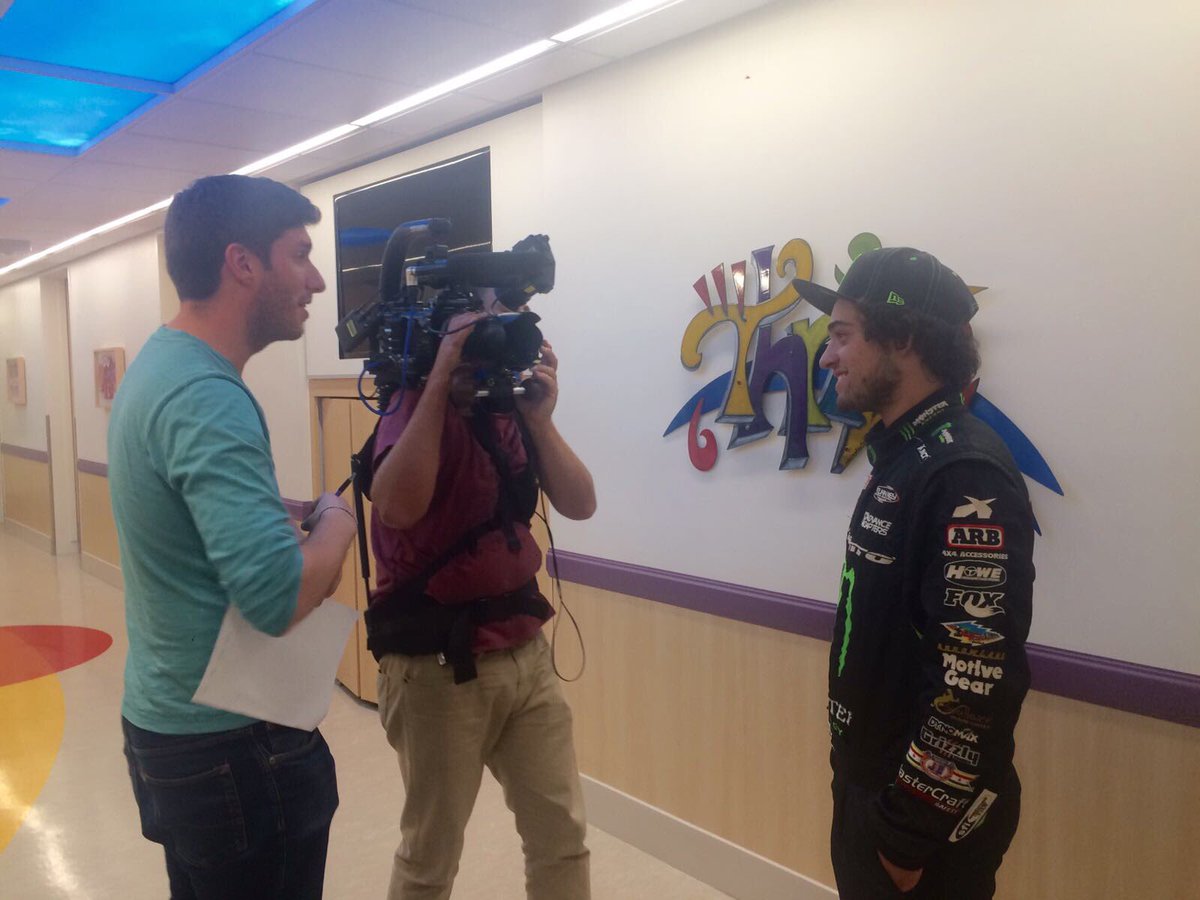 lsptv_uk's tweet photo. Kids at @renownhealth, Reno met their #Ultra4 racer heroes, ahead of this weekend's championships 🏁 https://t.co/GbLxpWc5QA