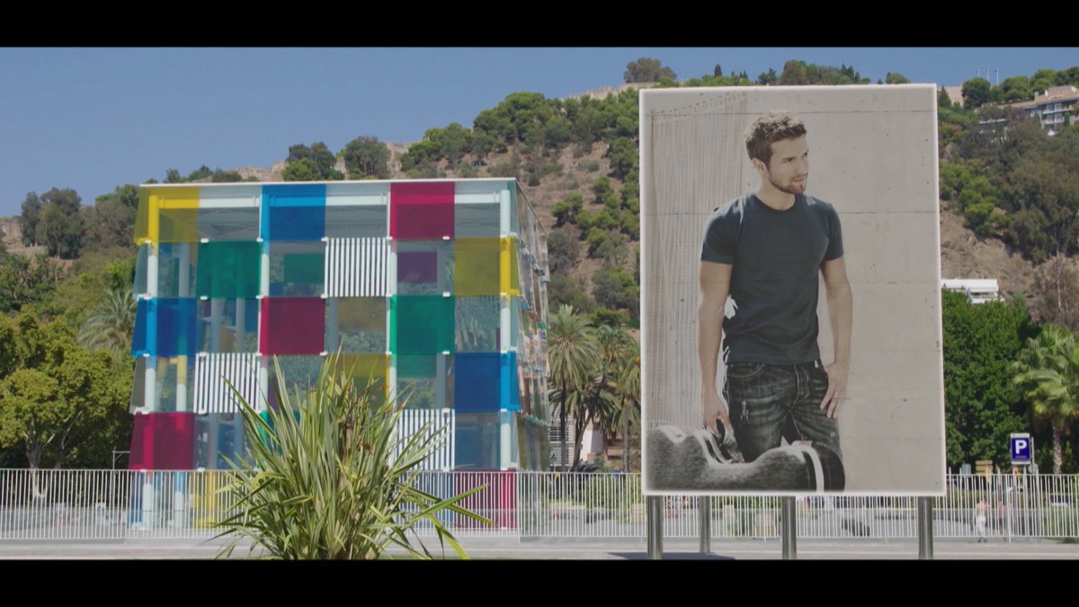 micasaeslatuya's tweet photo. Este lunes, a las 22:00h, viajaremos desde Málaga a Saturno de la mano de @pabloalboran, que nos contará que ha hecho en estos dos años https://t.co/TppW7gIeBi