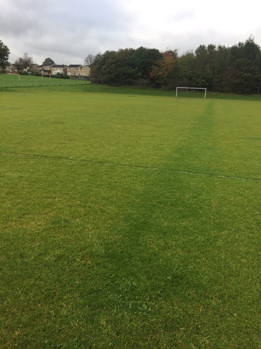Cask_FC's tweet photo. Pitch checked ahead of tomorrow's cup game against @KirkheatonR at home. It's in great condition #UTC https://t.co/wvyJFvdYDp
