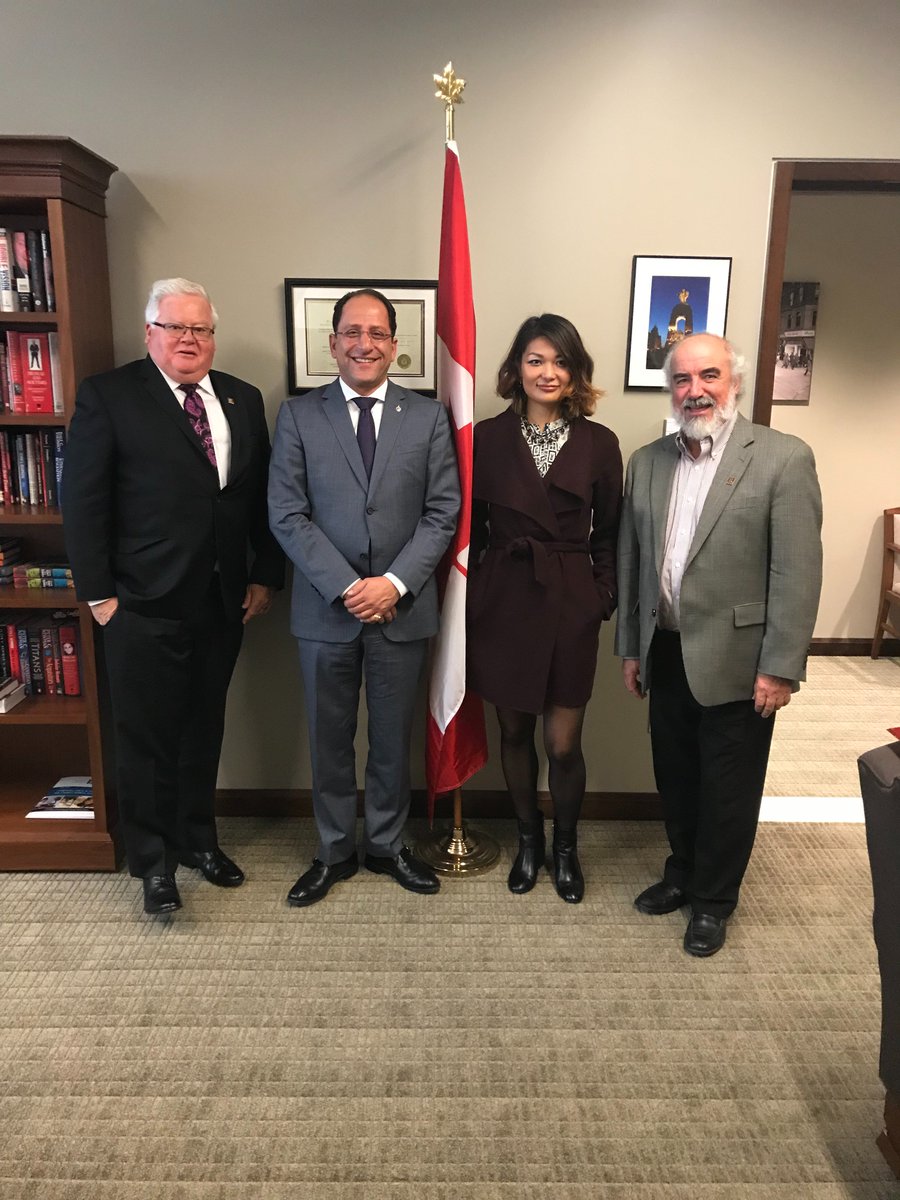 TheReal_TRREB's tweet photo. TREB’s Gov Relations Committee at #CREAPAC17 advocating changes w/ MPs to the RRSP Home Buyers’ Plan to assist home buyers w/ downpayments! https://t.co/JmYZTpi47v