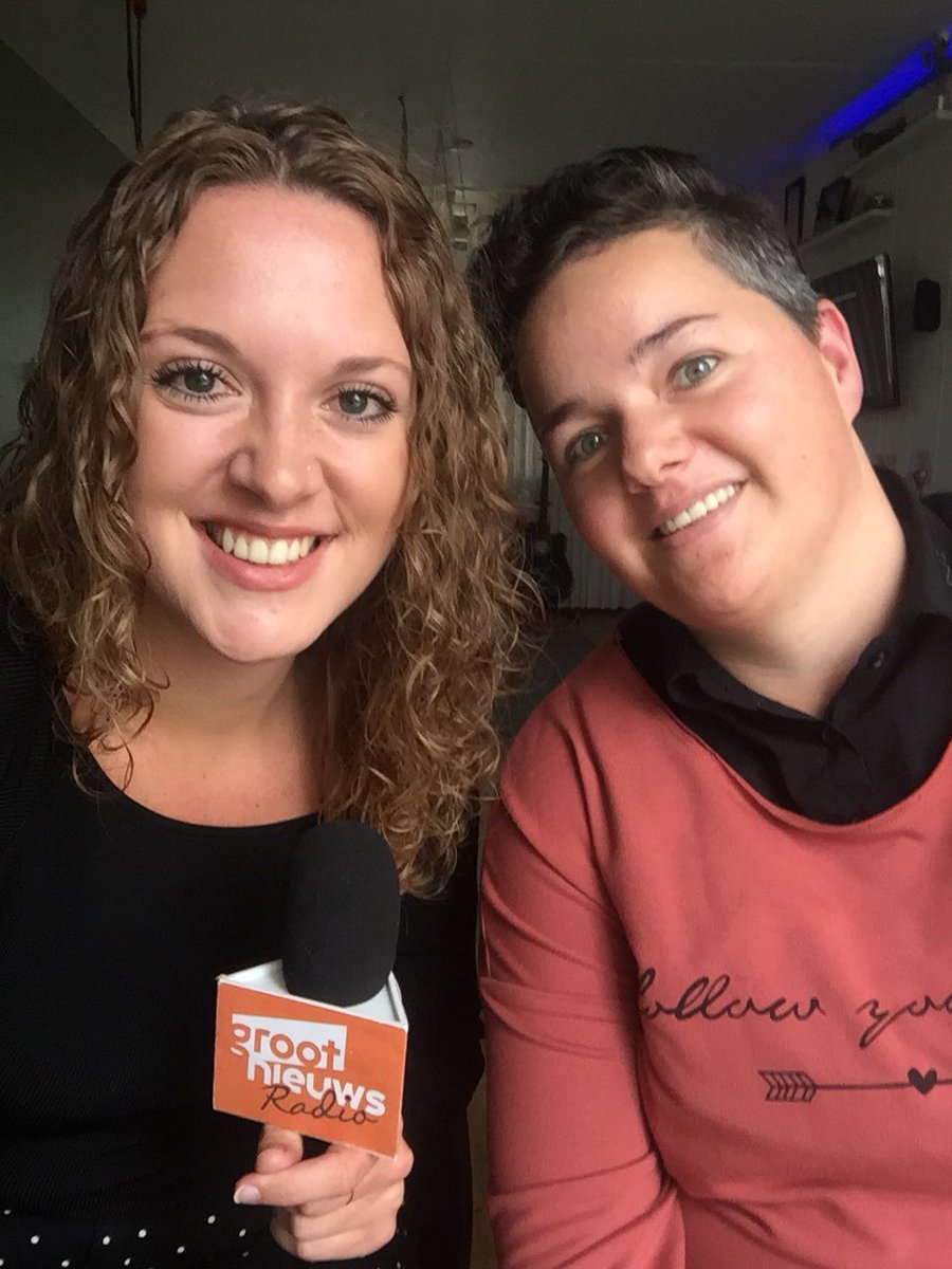EuniceNahuis's tweet photo. 2 kaartjes voor #FeestVanGeloof @jacklynn86. Ze vertelde over vakantiegevoel in t platte daken ‘bungalowdorp’ Nagele #10jaargrootnieuwsradio https://t.co/GAZ01oZx6h