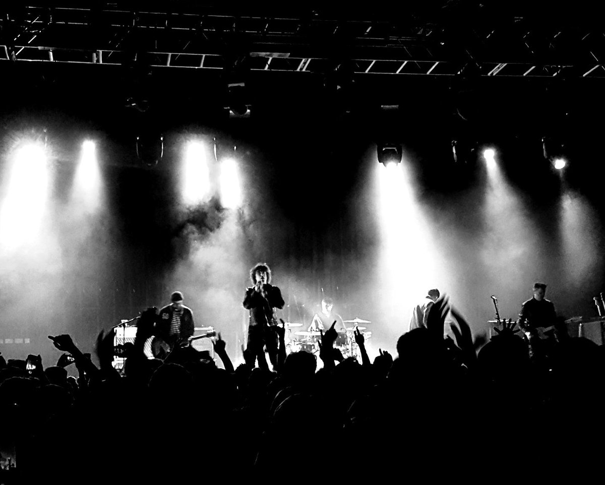 pigeonsofficial's tweet photo. Manchester that was epic last night, it was a perfect way to start the tour. @littlecomets smashed it too, bring on the rest. 🤘🏼 https://t.co/BtgfHqjnPQ