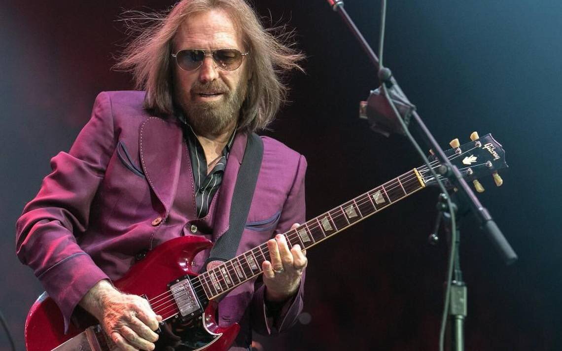 Happy birthday to the late great Tom Petty. Still get chills when I hear his music on the radio. to the legend. 