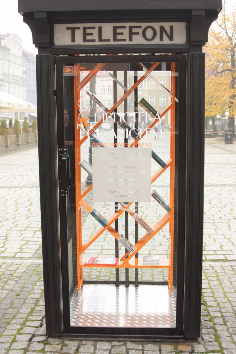 BiblRow's tweet photo. Ruszył ostrowski bookcrossing! #bibliotekaostrow  #bookcrossing https://t.co/xZuv64EkrI