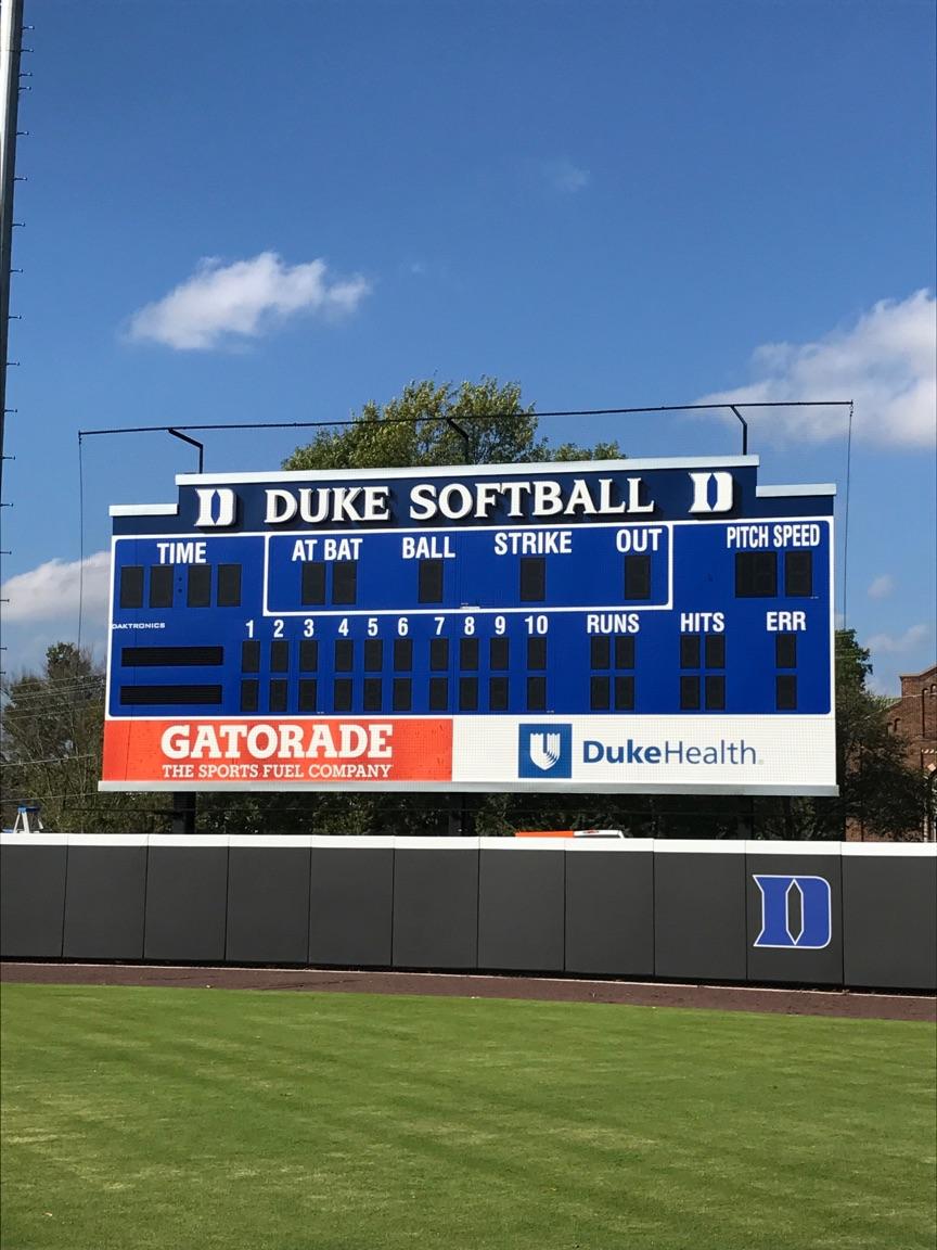 WillMinor09's tweet photo. #FastpitchFridays with the @NettingPros #netcommanders in the #ACC... Project Spotlight: @DukeSOFTBALL #ScoreboardNetting & #FullProtector https://t.co/EW6AseGdG6