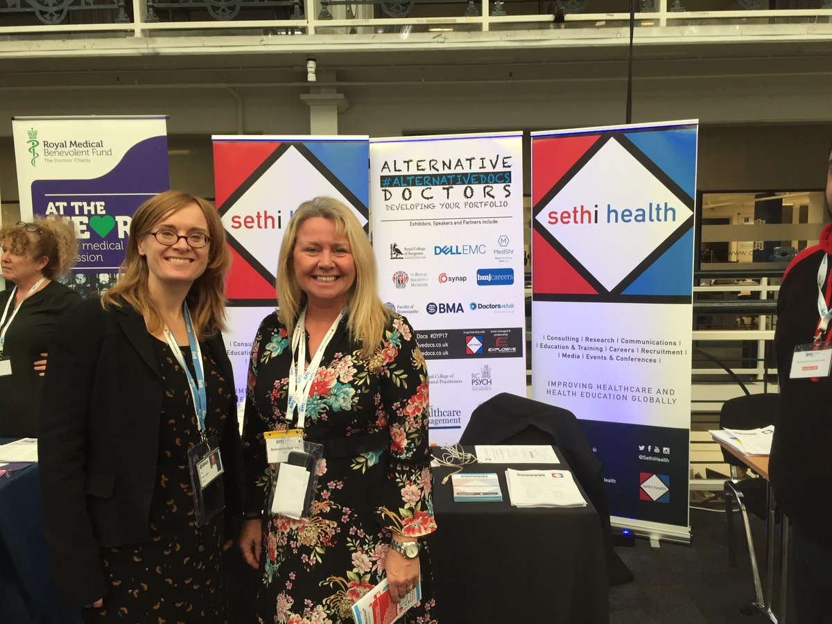 AlternativeDocs's tweet photo. We are live at the BMJ Careers Fair - come and visit our Alternative Doctors Stand. We also have snapchat spectacles! #bmjcareersfair #DYP17 https://t.co/nQufCqg7tp