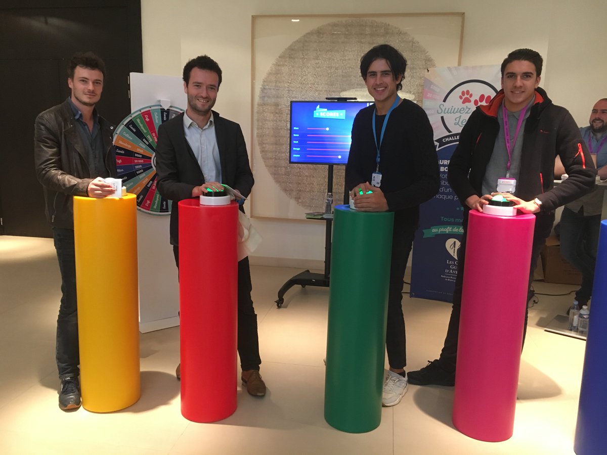 AtosFR's tweet photo. #Hansemble Nos collaborateurs de toute la France ont testé leurs connaissances et contribué à la formation de @leschiensguides #handicap https://t.co/4WxqBdEouh