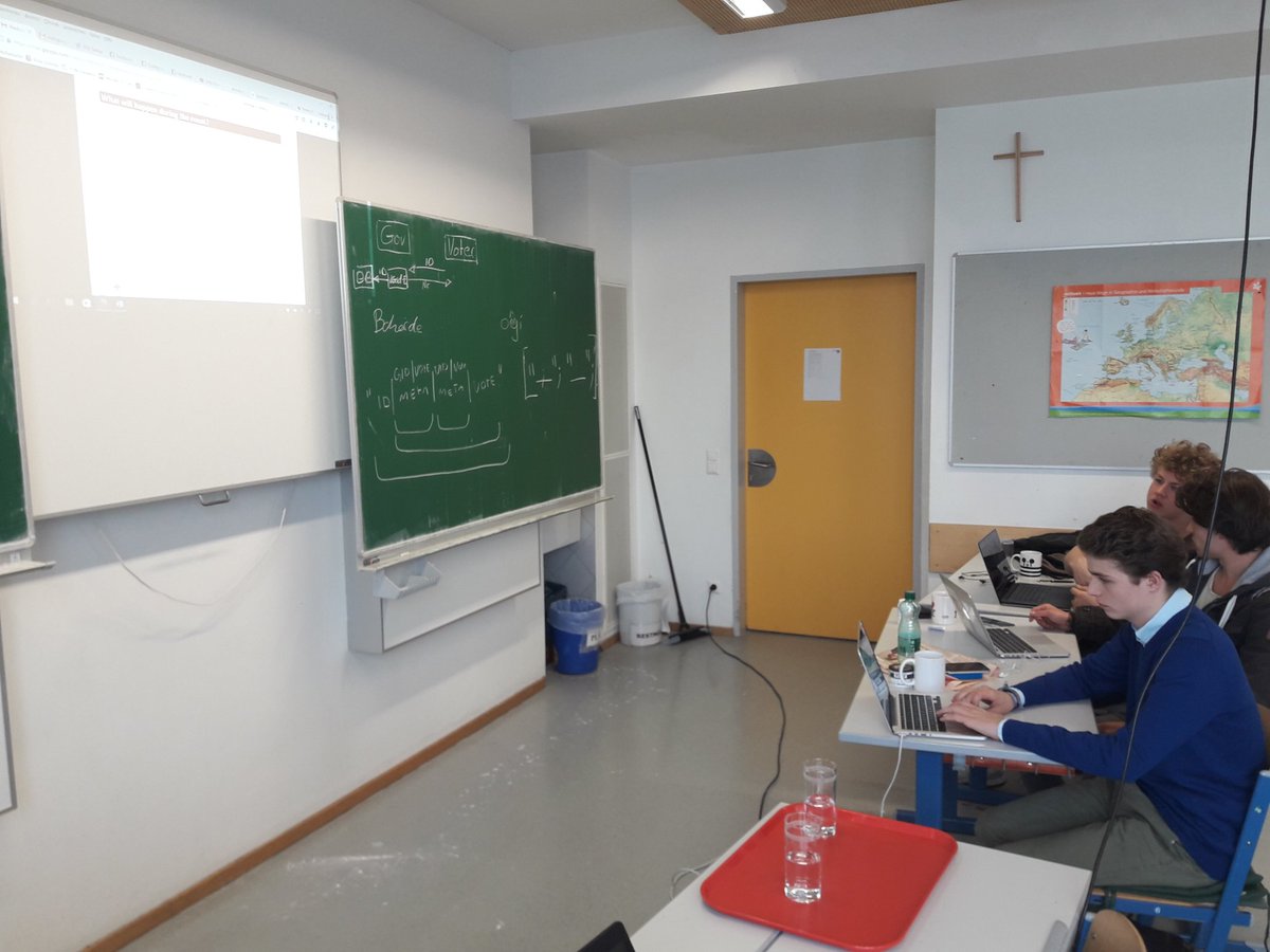 a_roncat's tweet image. UI and implementation design @floriantraun @NeedCodeEU #handsonhack