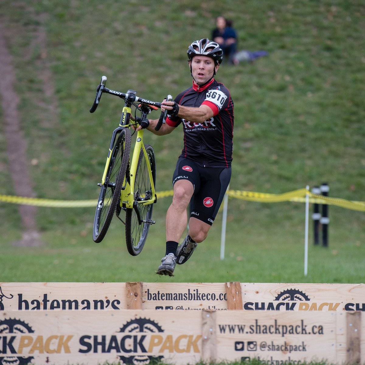 chant_photo's tweet photo. Can’t wait for the Cookie Cross at Christie Pits next weekend #NeedsMoreCowBell #cxto #CookieCross #CX #CycloCross #CycleToronto #Toronto https://t.co/v3mWlDjvJT