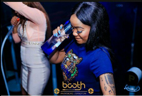 KGKeepsItPoppin's tweet photo. #HighLevelTour tonight @boothsandton come Vibe with the North God! https://t.co/HggowUR04v