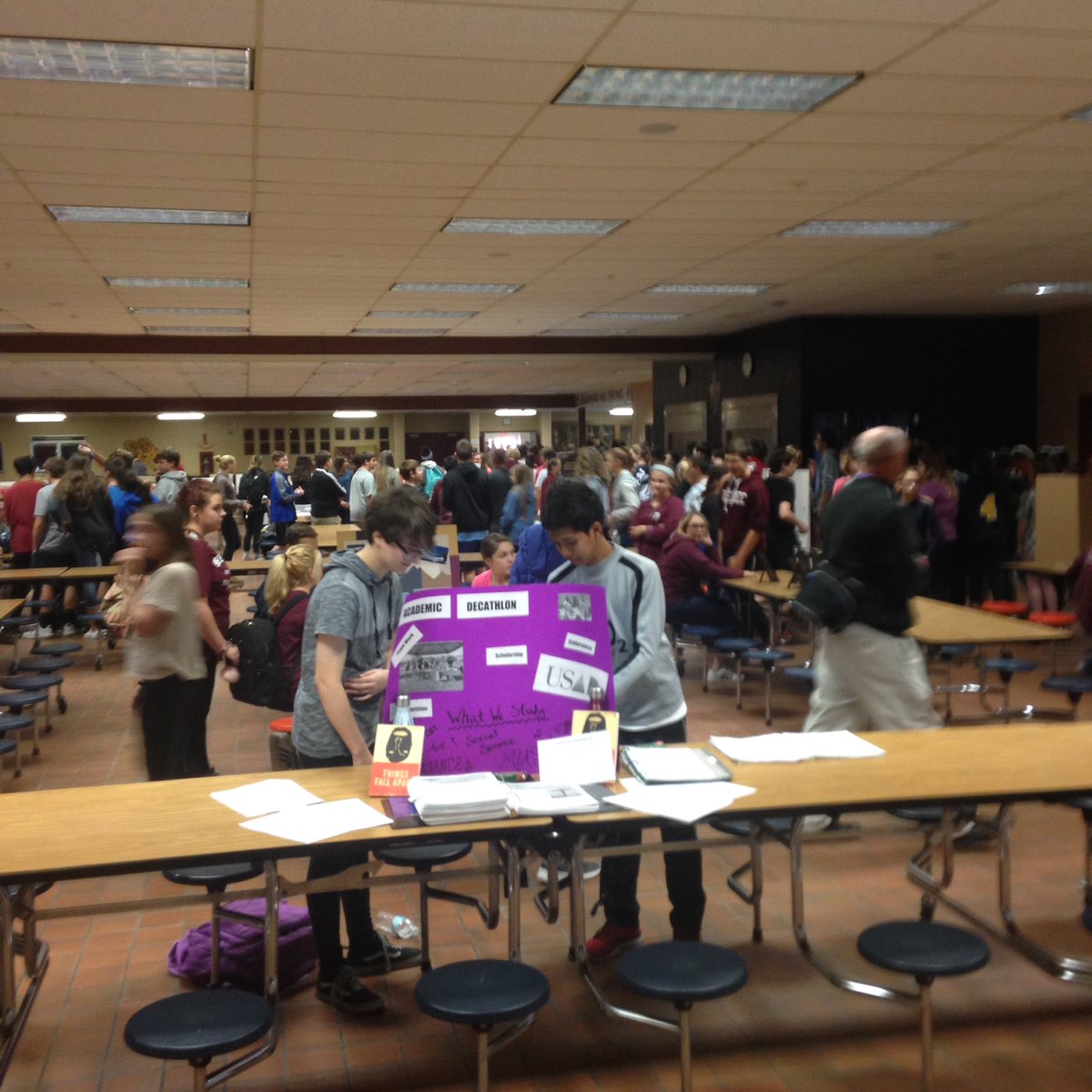 CoreyGendron1's tweet photo. @cms_grizzlies @dmstitans Thank you 8th graders. We loved having you. #FallShowcase2017 https://t.co/U9KzwklccV