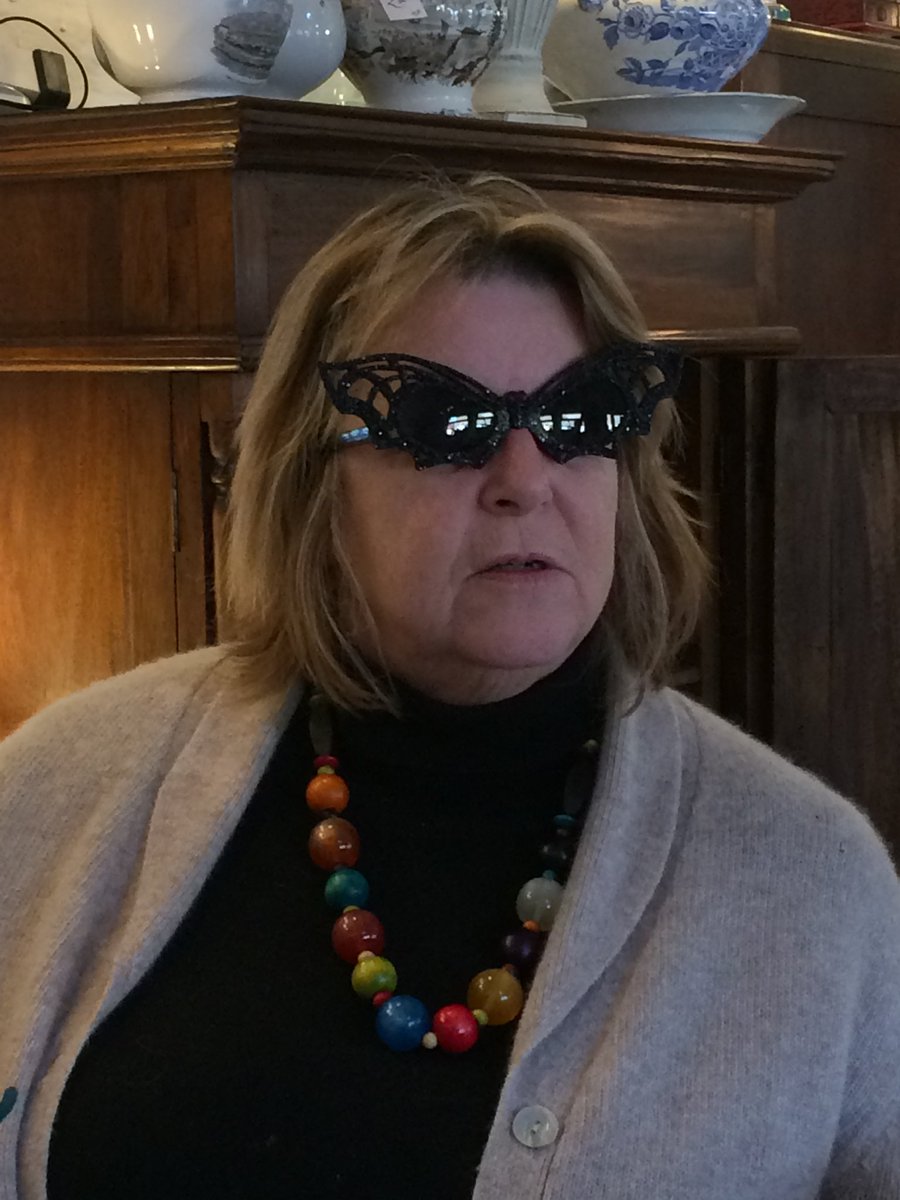 TheInnerYard's tweet photo. Everyone on site getting into Halloween #specs#spooky#witch#ann#antiquesdealer#wheresherbroomstick https://t.co/Ejag5sd5Ug