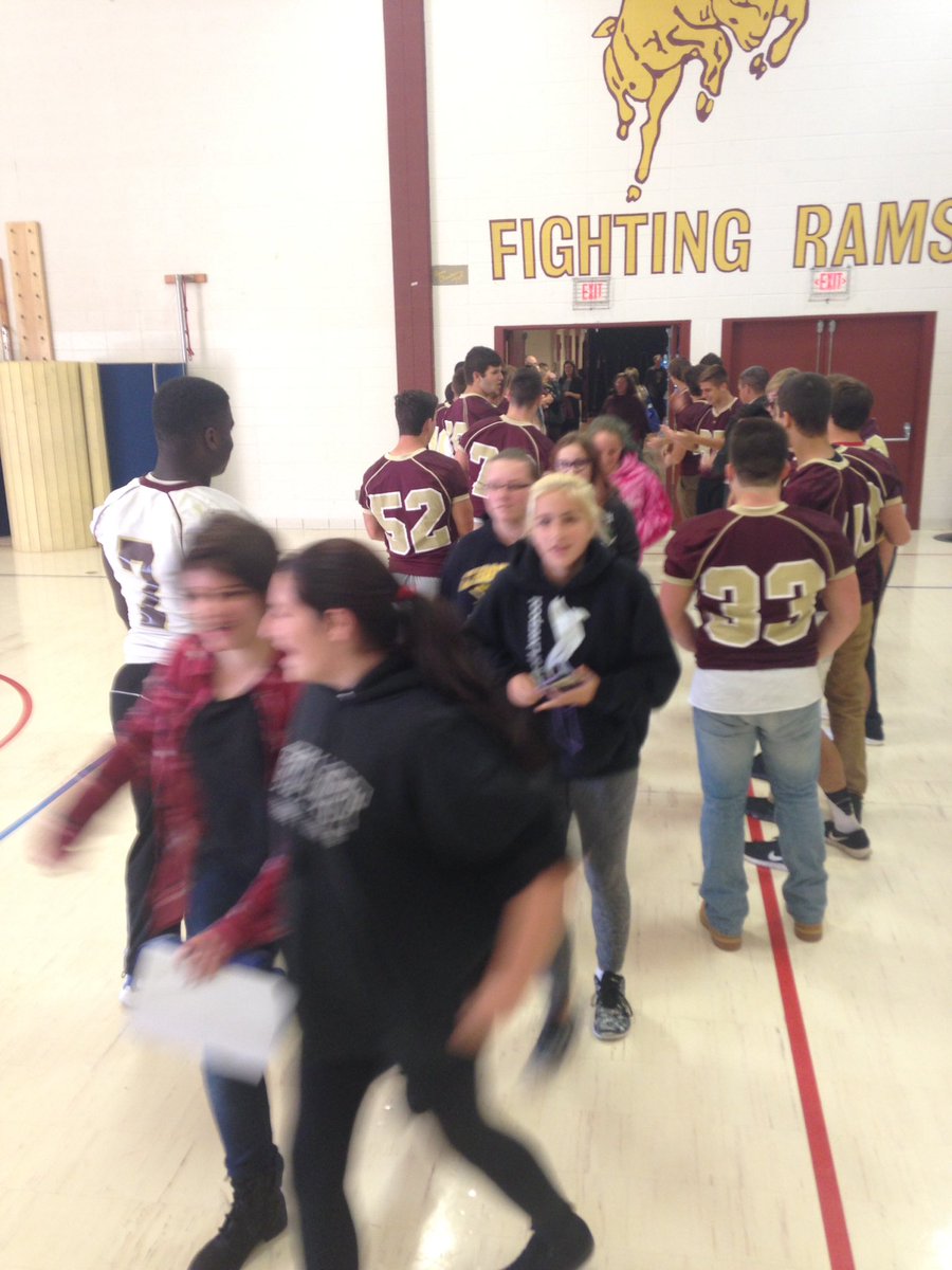 CoreyGendron1's tweet photo. @SHRHS_Football Big thank you to the football players for welcoming our 8th graders!
#FallShowcase2017 https://t.co/CK0A6ezvwm