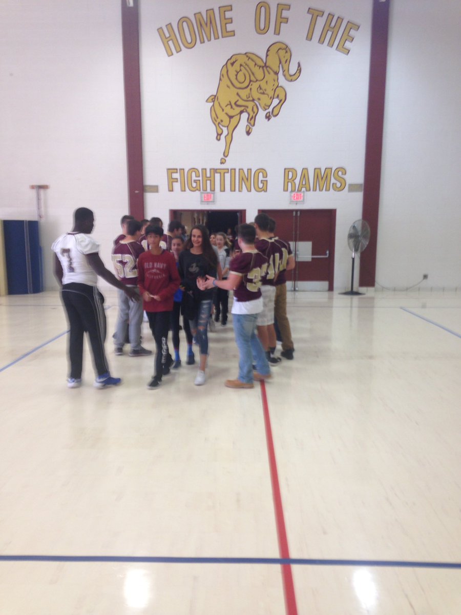 CoreyGendron1's tweet photo. @SHRHS_Football Big thank you to the football players for welcoming our 8th graders!
#FallShowcase2017 https://t.co/CK0A6ezvwm