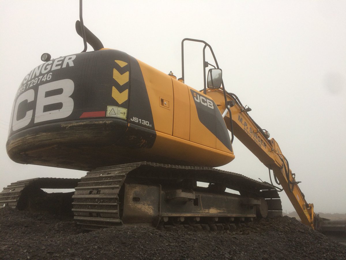 chippstorage's tweet photo. A busy week for our groundworks team in all weathers! Things are starting to take shape now. https://t.co/TLT4NLA8a4
