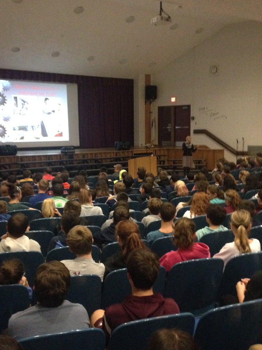 CoreyGendron1's tweet photo. @AresSTEAM Thank you for presenting to our 8th graders #FallShowcase2017 https://t.co/qYQ1ziaCnD