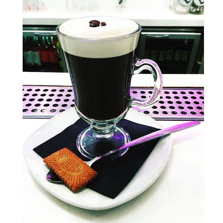 whiteroomM45's tweet photo. Tia Maria Liquor Coffee ☕😋
Come down to to The White Room tonight to get yours! 
Also 12-12 we have our 2-4-1 COCKTAILS 🍹😆#cocktails #241 🍾🍾 https://t.co/UeXqSTgQm9