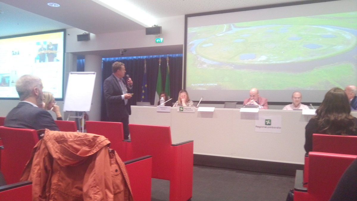 benvanos's tweet photo. @benvanos presenting  @RuralGrowthIE at the #policylearning event. Combine different funding sources in different phases of innovations. https://t.co/rG32F7m9bq