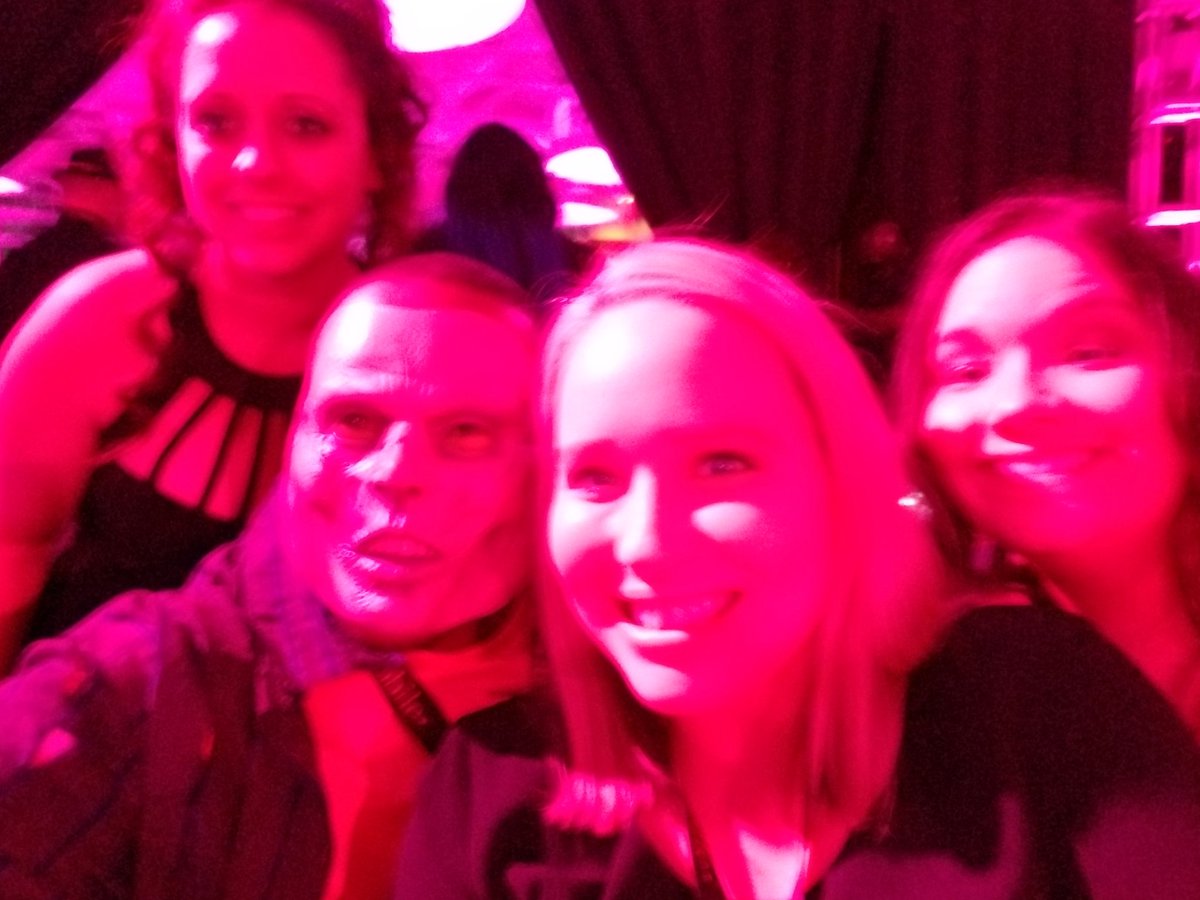 SUPERILES's tweet photo. Celebrating the best of the best in Wichita at #INCROWD2017 #TMOICT #Bemagenta @frisitz76 @eljeffe316 @mandamariepaget https://t.co/rXeHDGP5aG