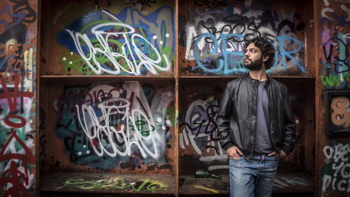 Salvario_'s tweet photo. In anteprima su @redazioneRockit il videoclip di #unapartedime! Regia e foto di @ErikaErrante > https://t.co/933tOd4TUv
#salvario #videoclip https://t.co/gAfdtO2lAM