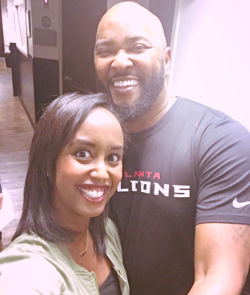 NeimerDreamer's tweet photo. The V103 fam @RyanCameron! #ItsFridayItsFriday #EndOfTheWeekAndLastDay https://t.co/qM9bvM7Apz